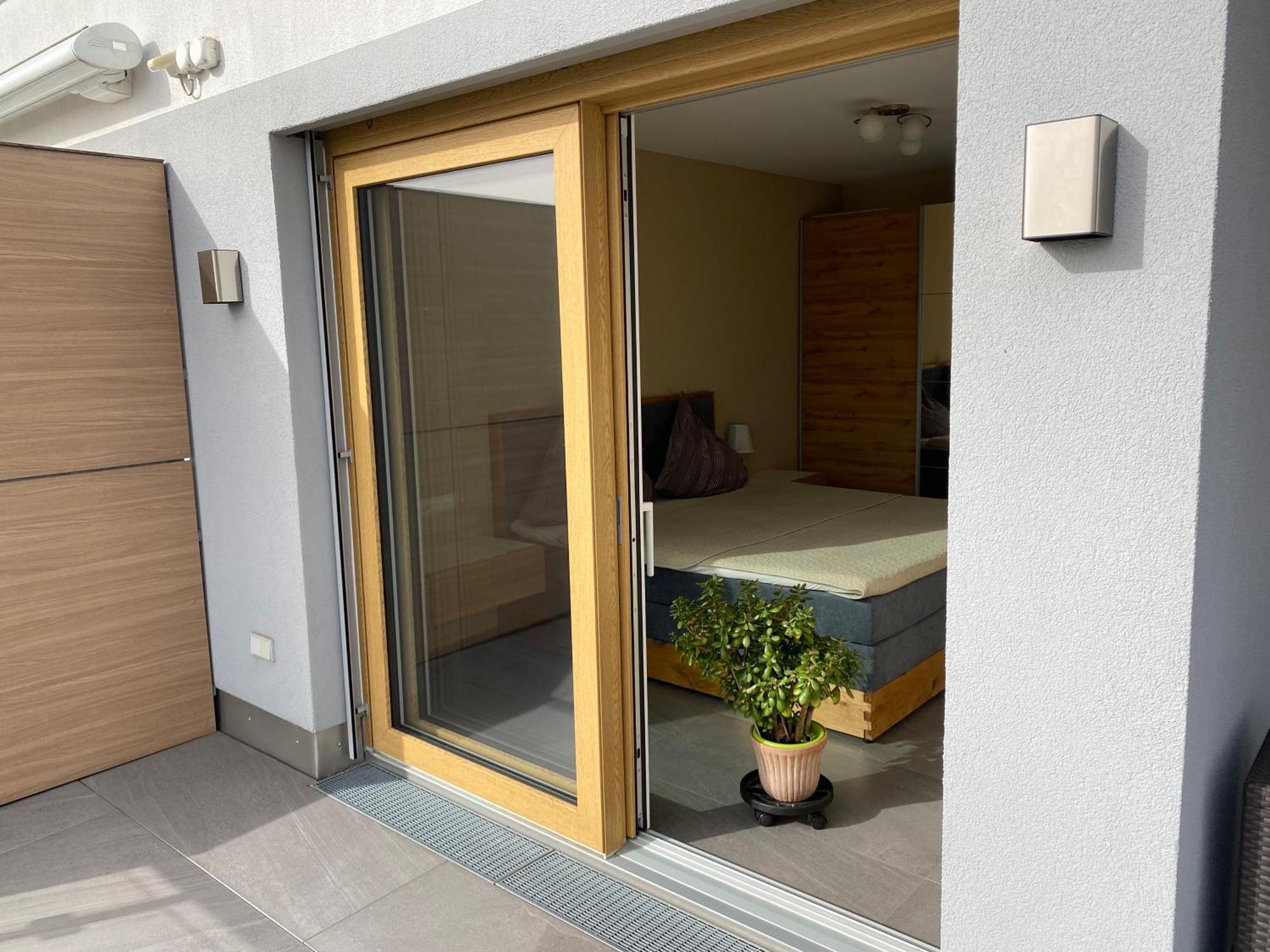 Penthouse Apartment Mit Alpenblick Friedrichshafen Eksteriør bilde