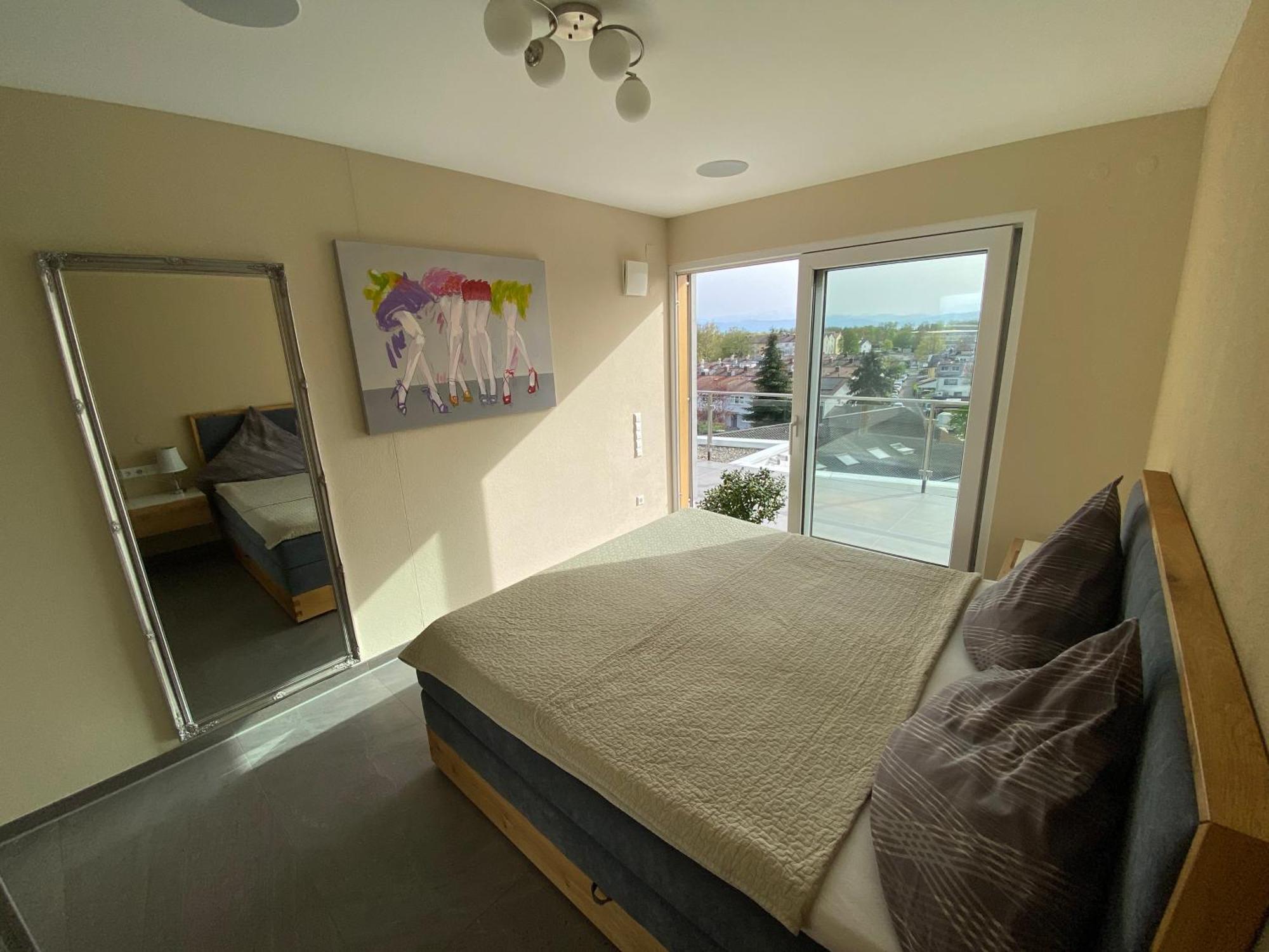 Penthouse Apartment Mit Alpenblick Friedrichshafen Eksteriør bilde