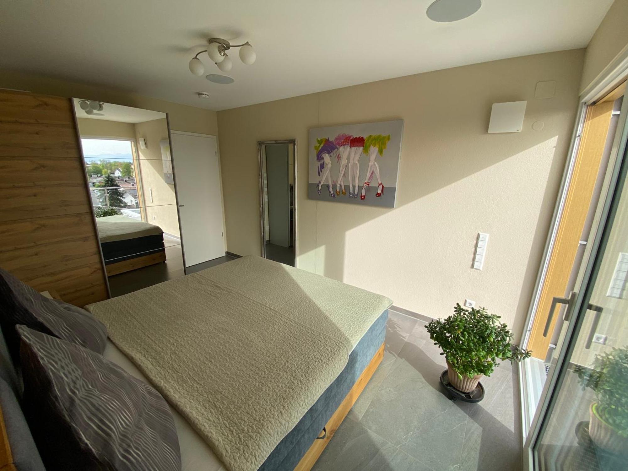 Penthouse Apartment Mit Alpenblick Friedrichshafen Eksteriør bilde