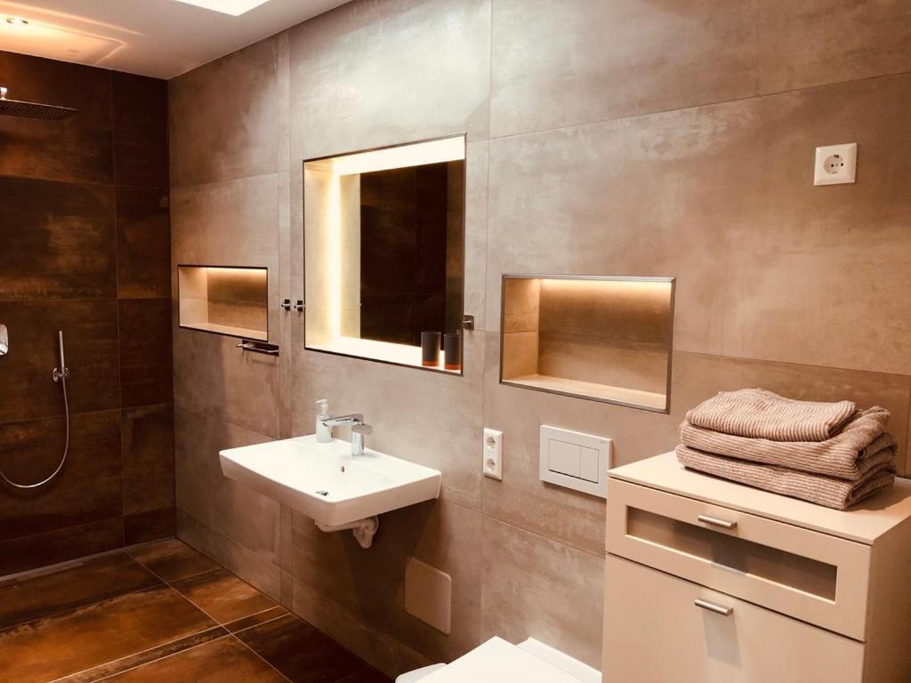Penthouse Apartment Mit Alpenblick Friedrichshafen Eksteriør bilde