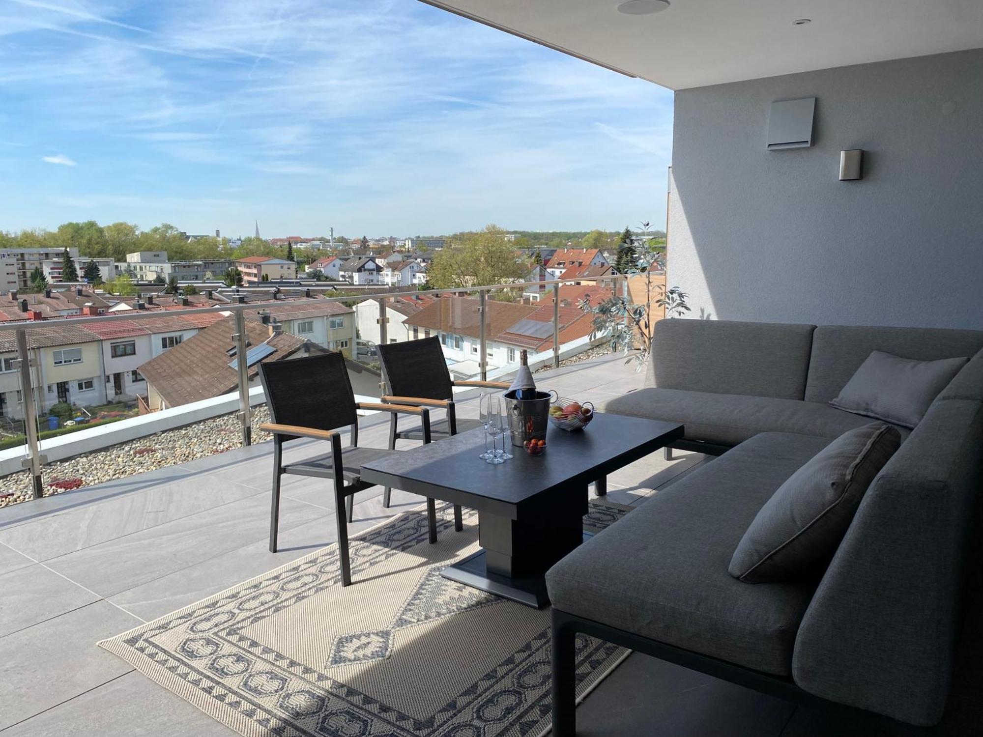 Penthouse Apartment Mit Alpenblick Friedrichshafen Eksteriør bilde