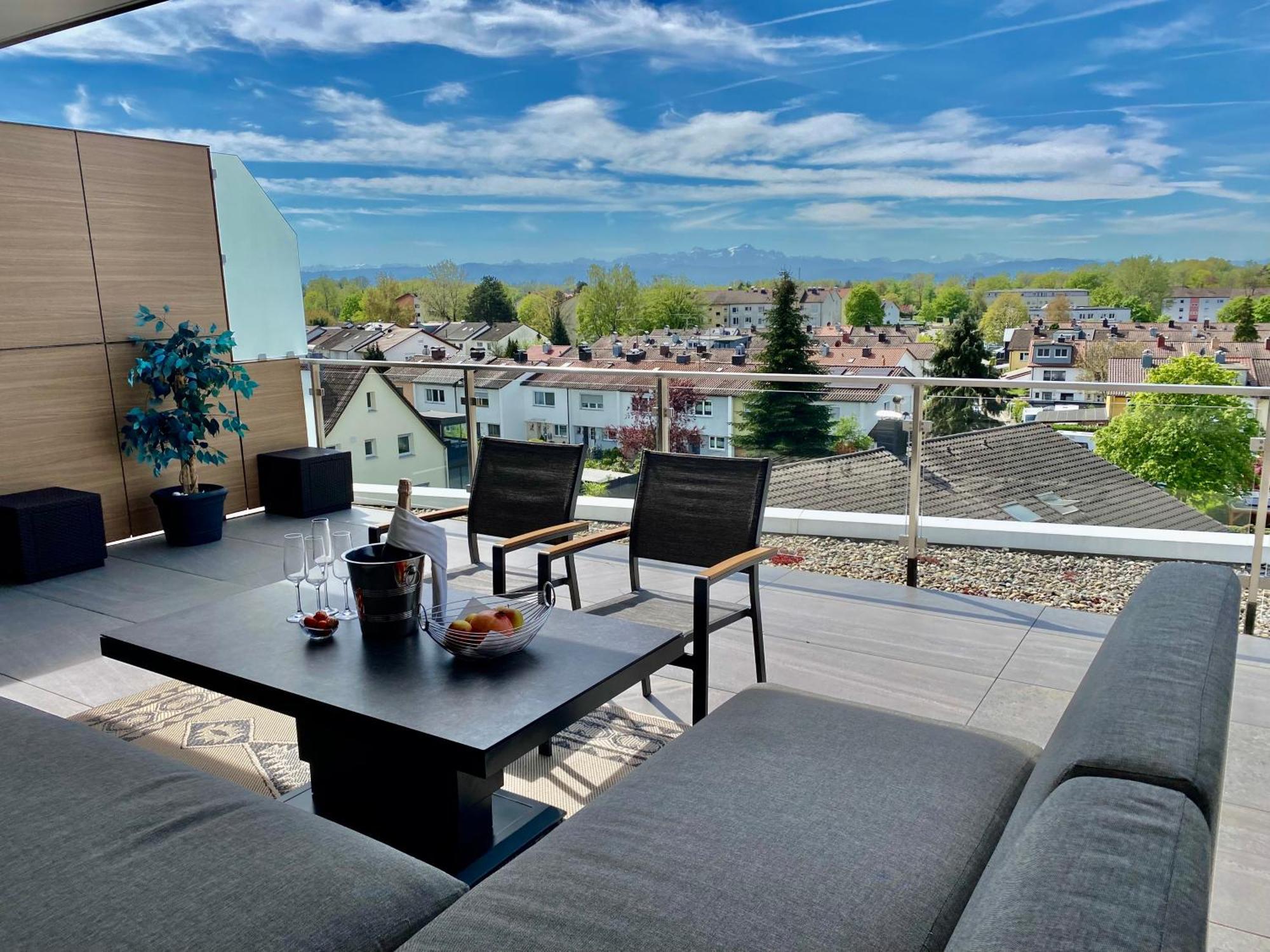 Penthouse Apartment Mit Alpenblick Friedrichshafen Eksteriør bilde