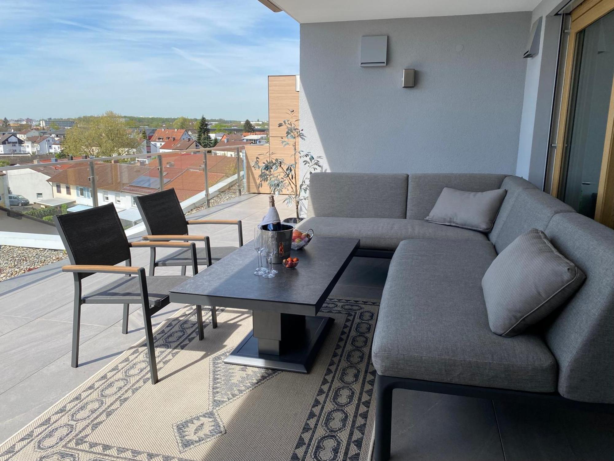 Penthouse Apartment Mit Alpenblick Friedrichshafen Eksteriør bilde