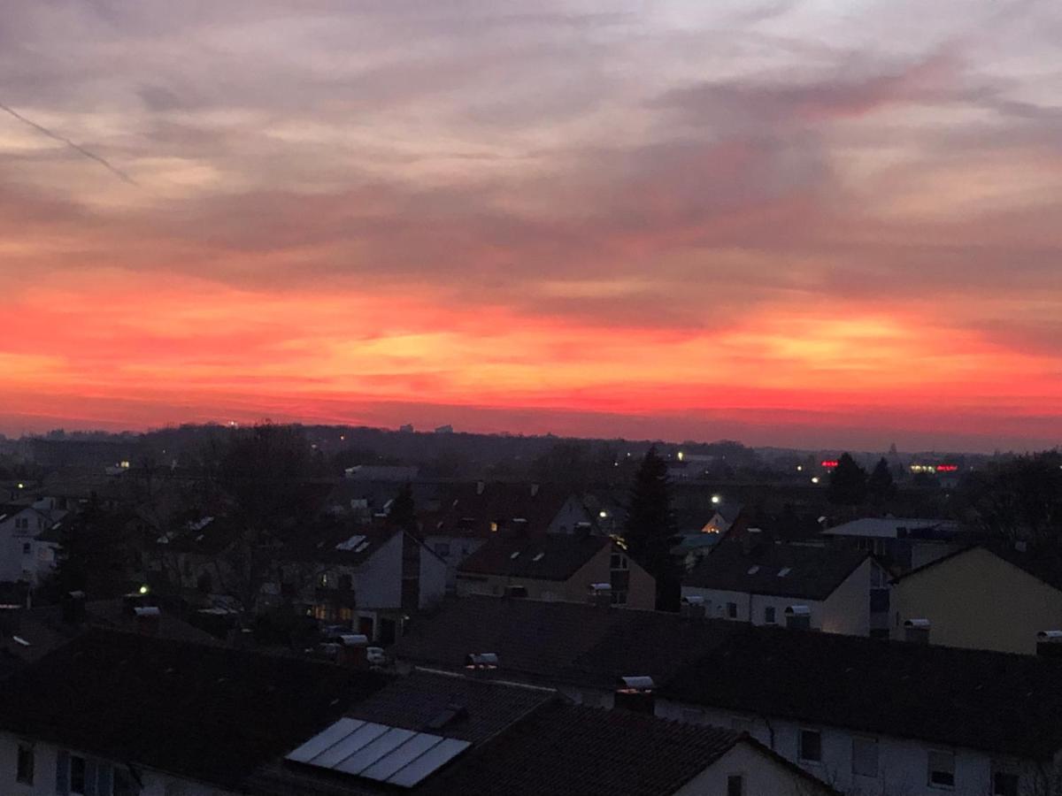 Penthouse Apartment Mit Alpenblick Friedrichshafen Eksteriør bilde